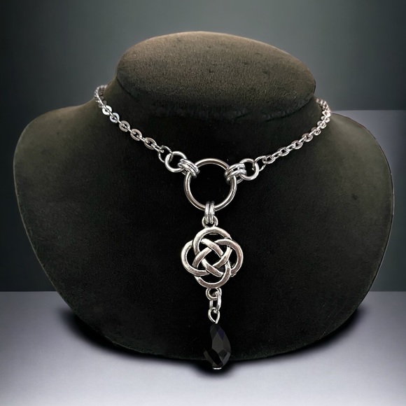 π΄Necklace stainless steel cable link chain celtic charm & dangly black crystal - Picture 3 of 8